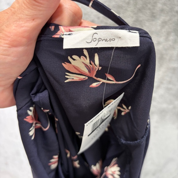 New Soprano Blue Floral Blouse Womens 2X Long Bell Sleeved Open Back Romantic - Picture 5 of 10